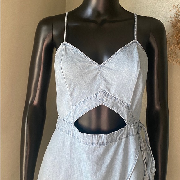 Express Light Blue Denim Dress - Picture 9 of 13